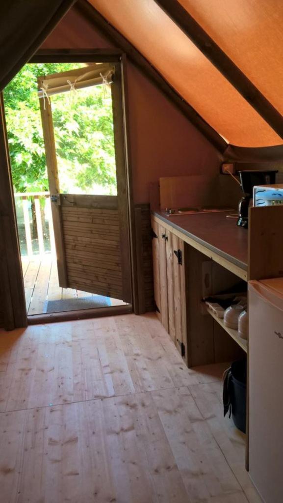 Camping Onlycamp La Confluence Savonnières 外观 照片