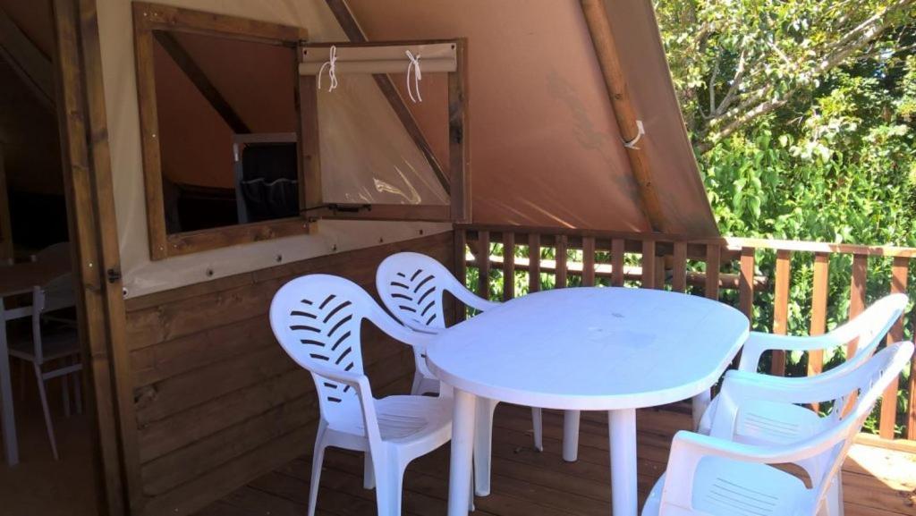 Camping Onlycamp La Confluence Savonnières 外观 照片